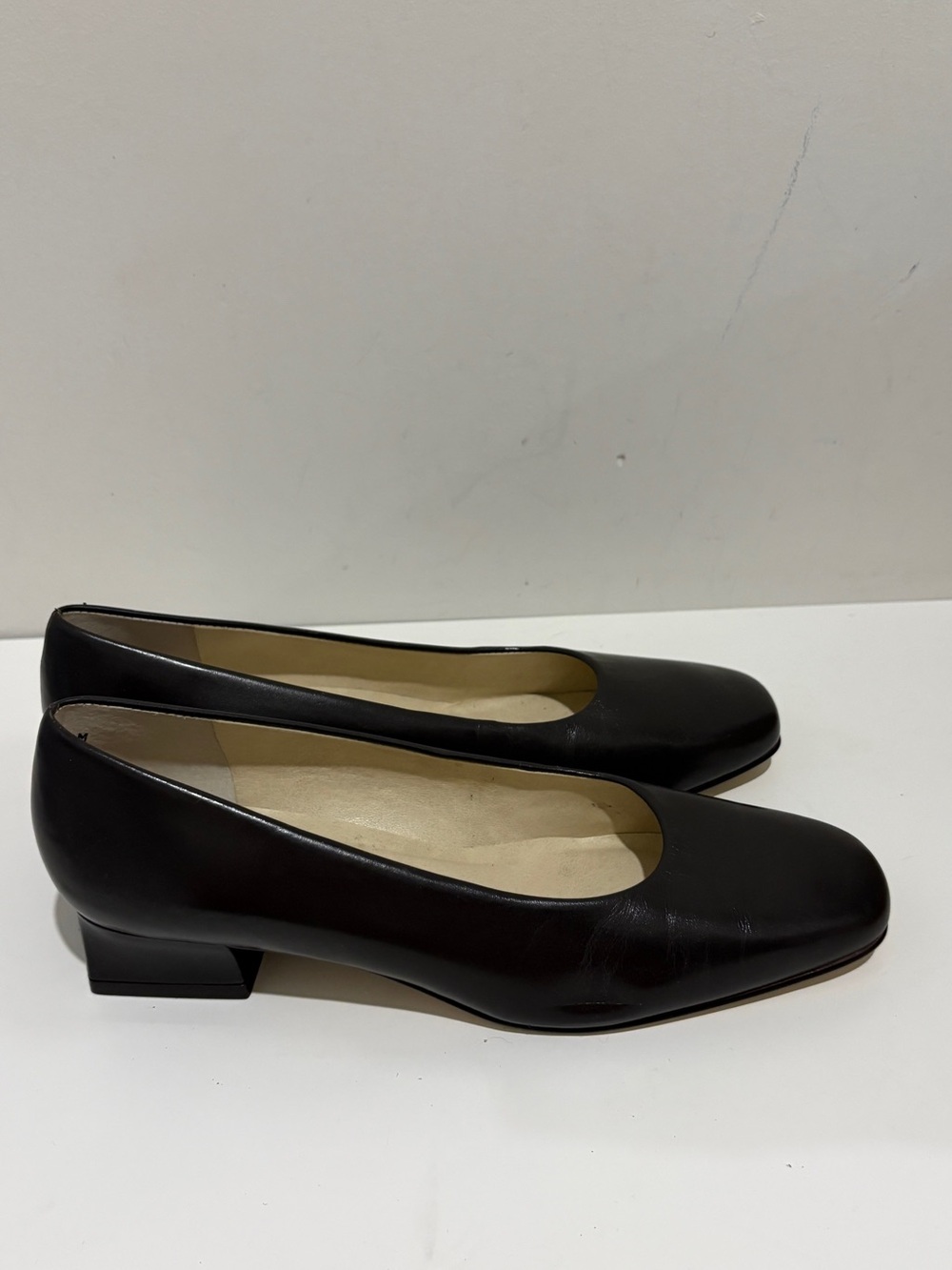 Bass brown leather heels sz 8 tried on only